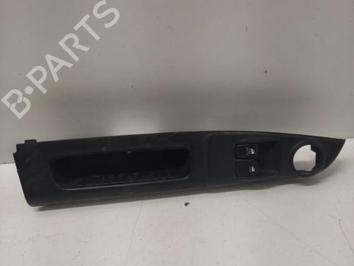 Used Left front window switch HYUNDAI GETZ (TB) 1.1 (63 hp) 27047998