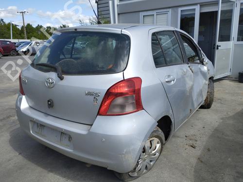Used Rear bumper reinforcement TOYOTA YARIS (_P9_) 1.3 VVT-i (SCP90_, SCP90R) (87 hp) 27042396