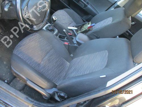 Left front fog light KIA CEE'D SW (ED) 1.6 CRDi 115 | BP27067039C30  - Image 6