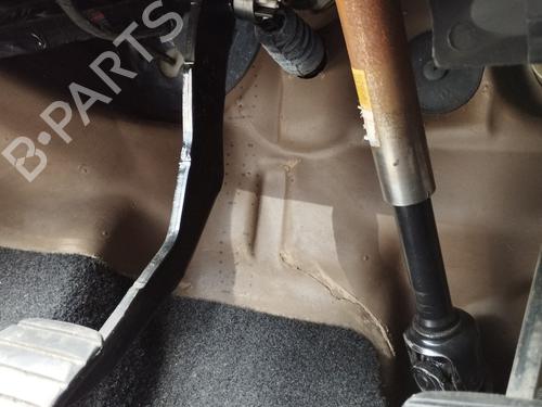 Used Steering column RENAULT CLIO III (BR0/1, CR0/1) 1.2 16V (BR02, BR0J, BR11, CR02, CR0J, CR11) (75 hp) 28568179