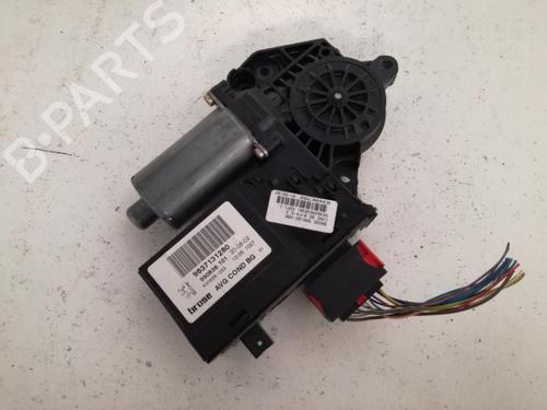 Portierruitmotor linksvoor PEUGEOT 307 (3A/C) 2.0 HDi 110 (107 hp) 27080773