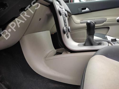Used Middle console Middle console VOLVO C30 (533) 1.6 D (109 hp) 27058111 27058111
