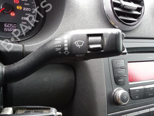 Used Steering column stalk AUDI A3 Sportback (8PA) 1.6 TDI (105 hp) 27087796