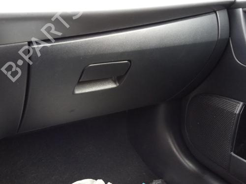 Used Glove box MITSUBISHI LANCER VIII Sportback (CX_A) 2.0 DI-D (CX8A) (140 hp) 27077885