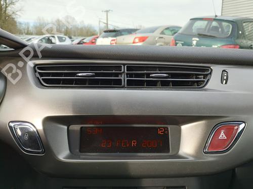 Used Warning switch CITROËN C3 II (SC_) 1.2 VTi 82 (82 hp) 31659719