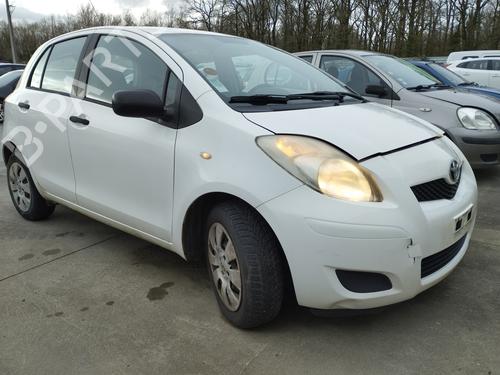 Støtfangerbjelke foran TOYOTA YARIS (_P9_) 1.4 D-4D (NLP90_, NLP90R) (90 hp) 32135442