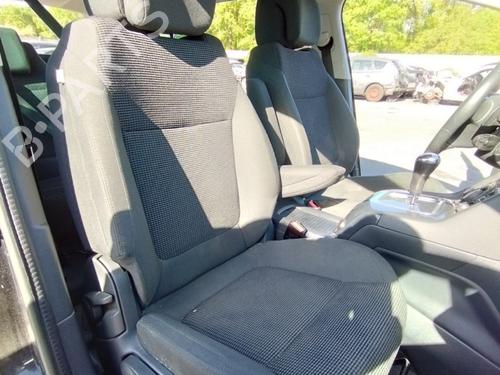 Used Right front seat Right front seat PEUGEOT 5008 (0U_, 0E_) 1.6 HDi (114 hp) 34368248 34368248