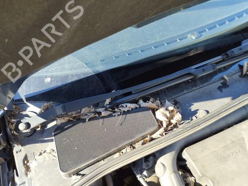 front-windshield-wiper-arm-ford-focus-iii-turnier-2010-2011-2012-2013-2014-2015-2016-2017-2018-2019-2020-33544851 main image