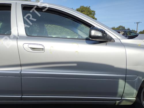 Used Right front door VOLVO S60 I (384) 2.4 D (126 hp) 28702760