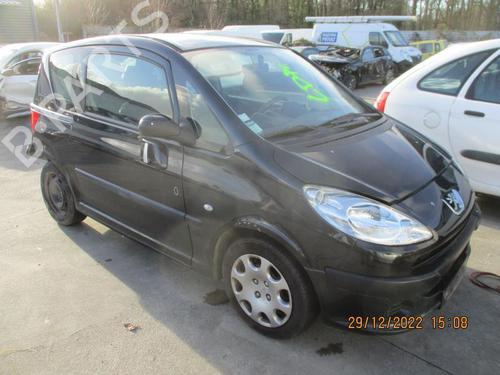Left headlight PEUGEOT 1007 (KM_) 1.4 HDi | BP27050244C28 