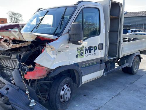 Used Left front steering knuckle IVECO DAILY VI Van 33S13, 35S13, 35C13 (126 hp) 32729682