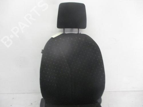 Used Right front seat Right front seat TOYOTA YARIS (_P9_) 1.4 D-4D (NLP90_, NLP90R) (90 hp) 27075417 27075417