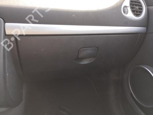 Used Glove box RENAULT CLIO III (BR0/1, CR0/1) 1.5 dCi (BR17, CR17) (86 hp) 27069306