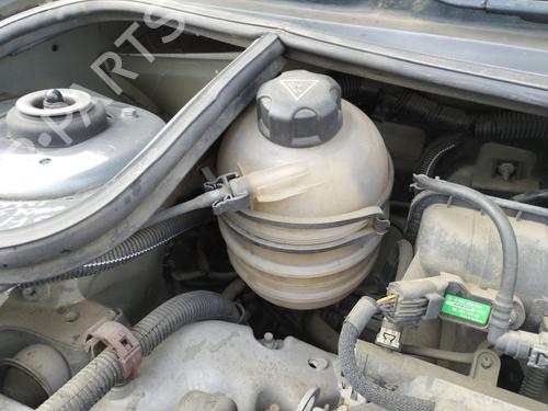 Used Expansion tank PEUGEOT 206+ (2L_, 2M_) 1.4 i (73 hp) 28600546