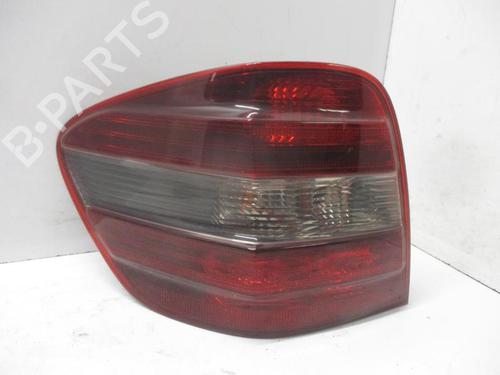 Used Left taillight MERCEDES-BENZ M-CLASS (W164) ML 320 CDI 4-matic (164.122) (224 hp) 27050545