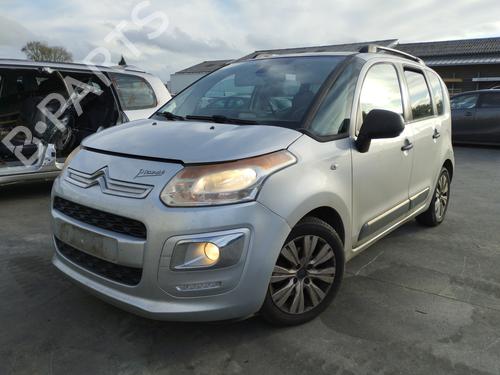 Left front fog light CITROËN C3 Picasso (SH_) 1.6 HDI 90 | BP30458298C30