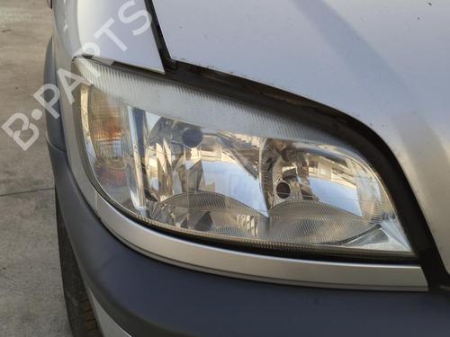 Used Right headlight OPEL ZAFIRA A MPV (T98) 1.6 16V (F75) (101 hp) 27057191