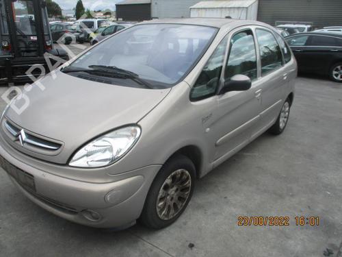 Right headlight CITROËN XSARA PICASSO (N68) 2.0 HDi | BP27066569C29 