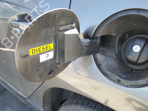fuel-flap-peugeot-2008-i-cu_-2013-37474496 main image