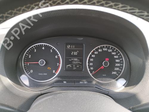 Used Instrument cluster VW POLO V (6R1, 6C1) 1.2 (70 hp) 28153513