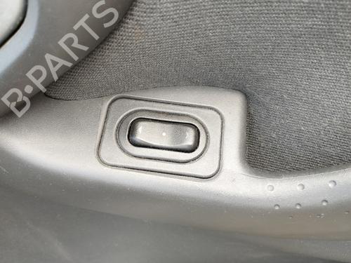 Interrupteur de vitre avant droite OPEL CORSA C (X01) 1.7 DTI (F08, F68) (75 hp) 29969165