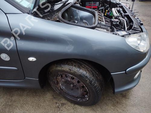 Used Right front driveshaft PEUGEOT 206 Hatchback (2A/C) 1.4 i (75 hp) 30752998