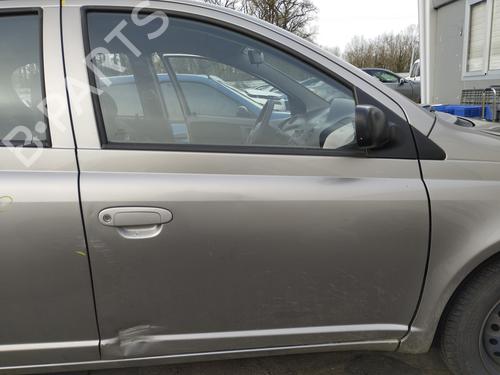front-right-exterior-door-handle-toyota-yaris-_p1_-1999-2000-2001-2002-2003-2004-2005-32135371 main image
