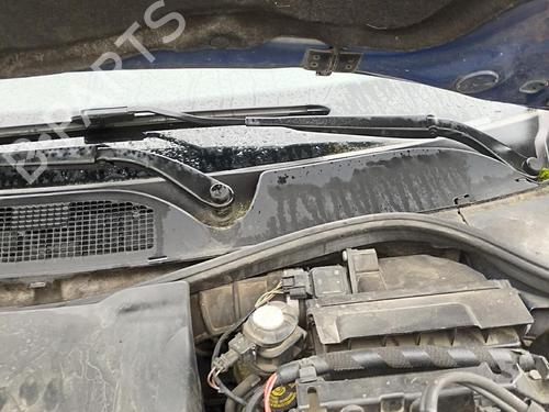 Used Front windshield wiper arm RENAULT MEGANE II Estate (KM0/1_) 1.5 dCi (KM16, KM1E) (106 hp) 27072174