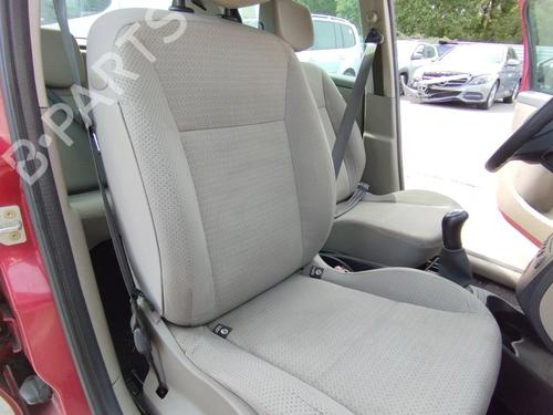 Used Right front seat RENAULT CLIO III (BR0/1, CR0/1) 1.2 16V (BR02, BR0J, BR11, CR02, CR0J, CR11) (75 hp) 28568194