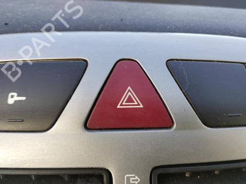 Used Warning switch PEUGEOT 307 Break (3E) 2.0 HDI 110 (107 hp) 27046041