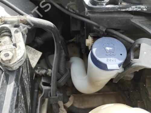 Used Windscreen washer tank ALFA ROMEO MITO (955_) 1.3 MultiJet (955AXP1A, 955AYC1A) (95 hp) 27045144