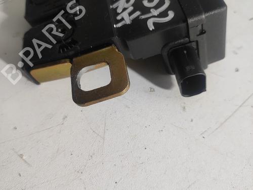Tailgate lock LAND ROVER RANGE ROVER SPORT I (L320) 2.7 D 4x4 | BP27070795C101 
