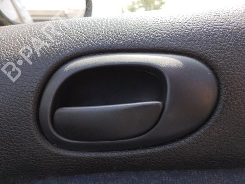 Maniglia interna anteriore destra PEUGEOT 206 Hatchback (2A/C) 1.4 i (75 hp) 27064490