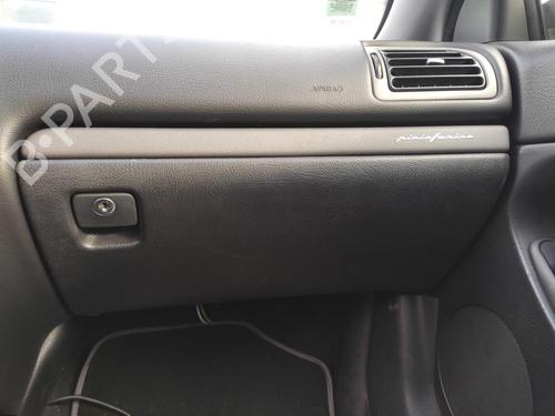 Glove box PEUGEOT 406 Coupe (8C) 2.2 HDI 8220FF