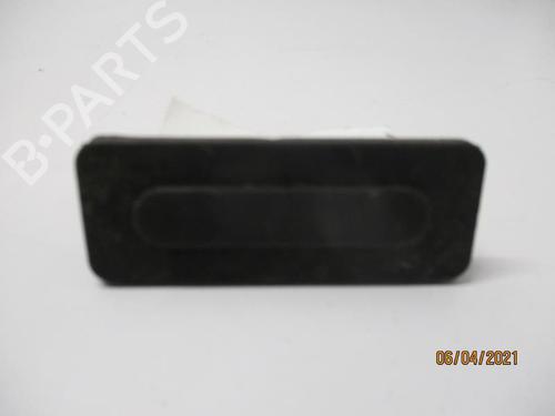 Used Tailgate handle Tailgate handle 27079993 27079993