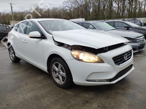 Right daytime light VOLVO V40 Hatchback (525) D3 | BP32120036C103