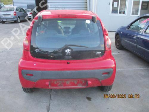 Used Left taillight PEUGEOT 107 (PM_, PN_) 1.4 HDi (54 hp) 27050658