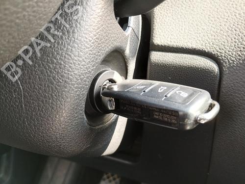 Clé de contact VW POLO V (6R1, 6C1) 1.2 (70 hp) 28153526