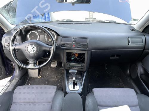 Used Dashboard VW BORA Variant (1J6) 1.9 TDI (101 hp) 27062663