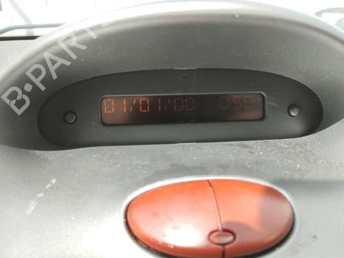 Used Display monitor PEUGEOT 206 Hatchback (2A/C) 1.4 i (75 hp) 27045081