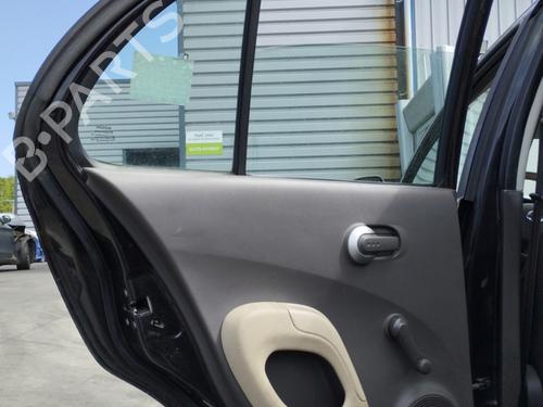 Dør rude ventre bagtil Dør rude ventre bagtil NISSAN MICRA III (K12) 1.2 16V (80 hp) 34386682 34386682