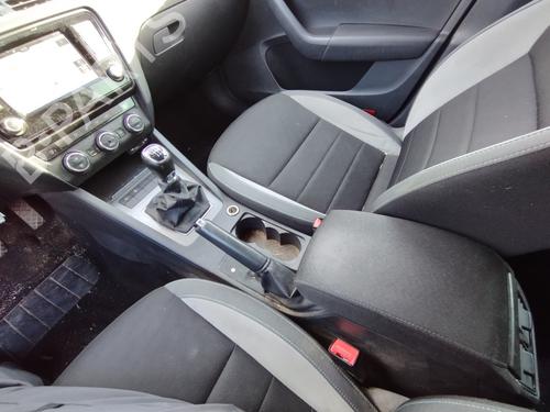Mittelkonsole SKODA OCTAVIA III Combi (5E5, 5E6) 2.0 TDI (150 hp) 30174886