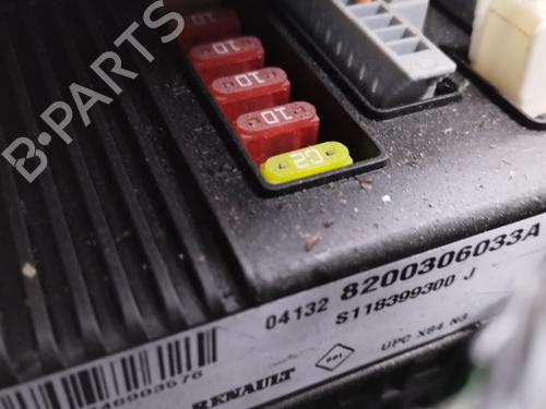 Used Electronic module Electronic module RENAULT MEGANE II Coupé-Cabriolet (EM0/1_) 1.9 dCi (120 hp) 31355923 31355923