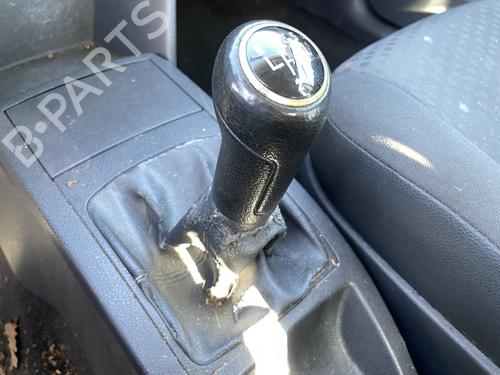Used Gear lever VW POLO (9N_, 9A_) 1.2 12V (64 hp) 27067690