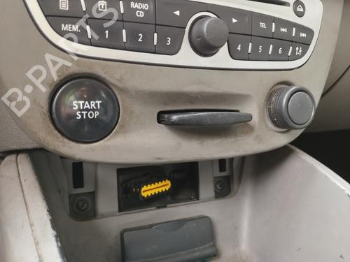Kortlæser RENAULT MEGANE III Grandtour (KZ0/1) 1.5 dCi (KZ09, KZ0D, KZ1G, KZ29, KZ14, KZ1W, KZ10, KZ1F,... (110 hp) 28103853