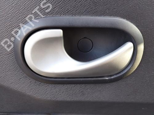 Used Front left interior door handle Front left interior door handle 37867418 37867418