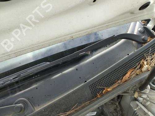 Used Front windshield wiper arm DACIA SANDERO II 1.2 (75 hp) 28730581