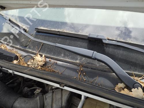 Used Front windshield wiper arm RENAULT TRAFIC III Van (FG_) 1.6 dCi 125 (FGMH) (125 hp) 27504936