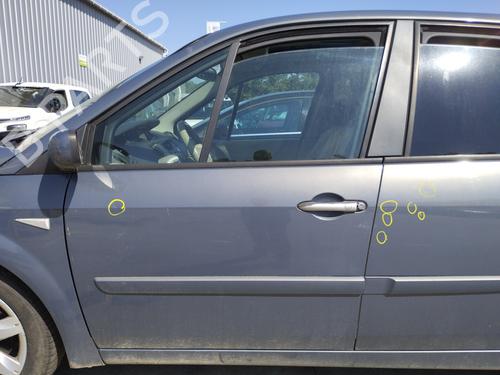 Used Left front door RENAULT GRAND SCÉNIC II (JM0/1_) 2.0 dCi (JM1K) (150 hp) 27063958