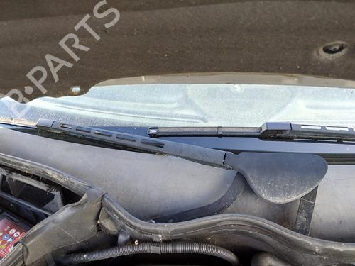 front-windshield-wiper-arm-mercedes-benz-c-class-w203-2000-2001-2002-2003-2004-2005-2006-2007-34128056 main image
